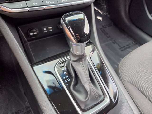 Used 2019 Hyundai Ioniq Blue FWD image 23
