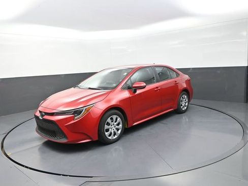 Used 2021 Toyota Corolla LE FWD image 26