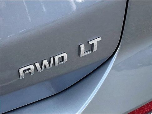 Used 2023 Chevrolet Equinox LT AWD/4WD image 25