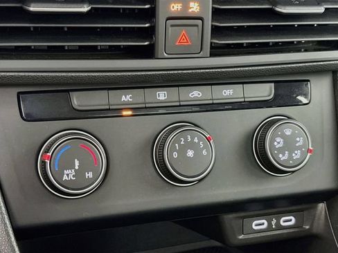 Certified 2024 Volkswagen Jetta S FWD image 18