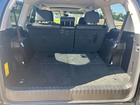 Used 2014 Lexus GX 460 AWD/4WD image 21