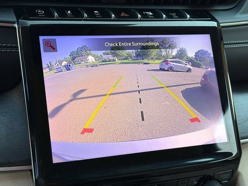 Used 2021 Jeep Grand Cherokee L Limited RWD image 18