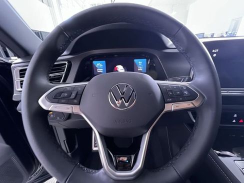 New 2026 Volkswagen Atlas Cross Sport SEL R-Line image 17