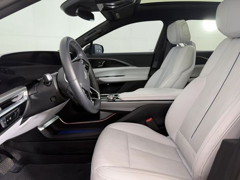 Used 2024 Cadillac Lyriq Sport RWD image 15
