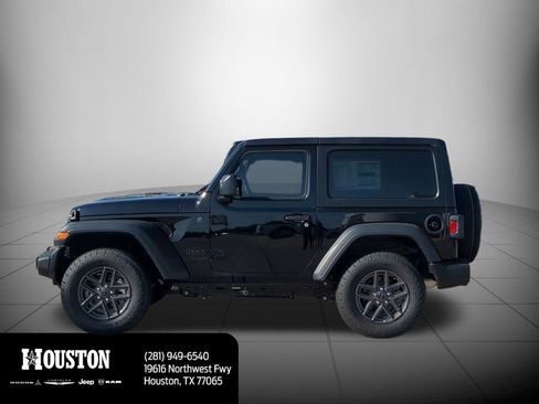 Used 2025 Jeep Wrangler Sport image 6