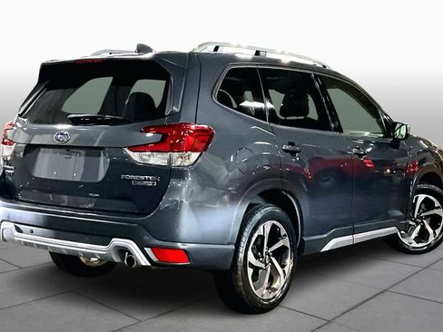 Used 2022 Subaru Forester Touring image 12