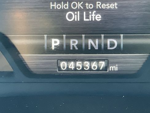 Used 2024 RAM 1500 Laramie image 12