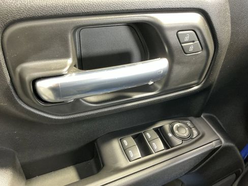 Used 2025 Chevrolet Silverado 1500 Custom image 23