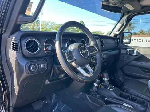 Certified 2022 Jeep Gladiator Overland w/ Popular Equipment Package image 11