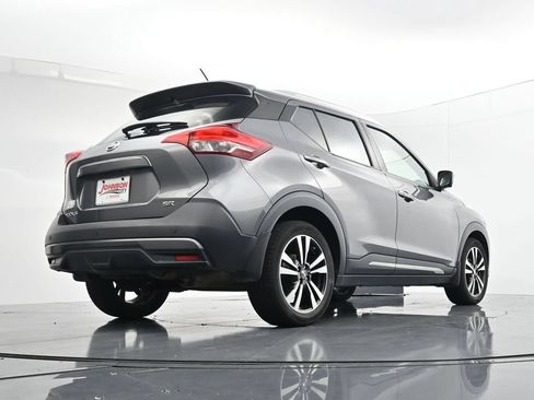 Used 2019 Nissan Kicks SR w/ SR Premium Package FWD image 36