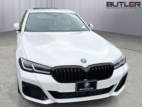 Used 2023 BMW 530e xDrive w/ Premium Package AWD/4WD image 4