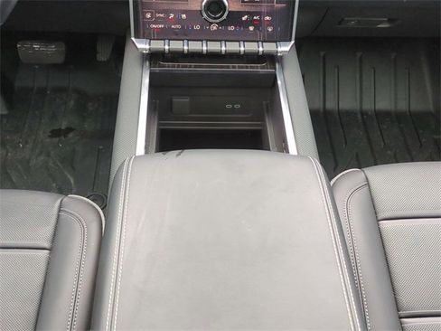 Used 2025 GMC Sierra EV Denali image 18