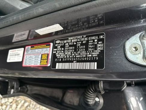 Used 2018 Kia Sorento SX image 17