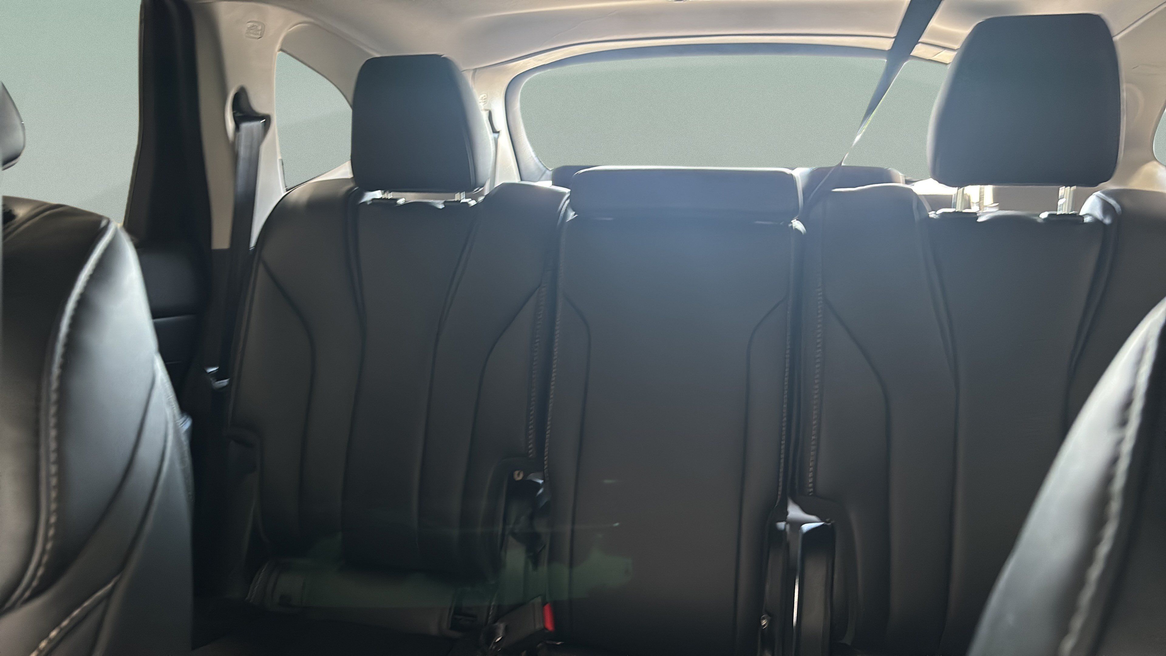 Used 2025 Acura MDX w/ Technology Package FWD image 32