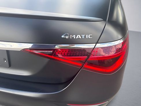 Used 2023 Mercedes-Benz S 580 4MATIC Sedan w/ AMG Line image 37