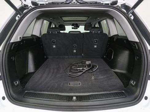 Used 2023 Jeep Grand Cherokee 4WD 4xe w/ Luxury Tech Group II image 11