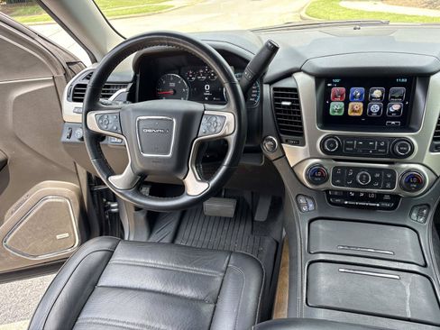 Used 2019 GMC Yukon Denali w/ Denali Ultimate Package AWD/4WD image 31