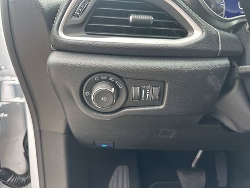 New 2026 Chrysler Pacifica Select image 64