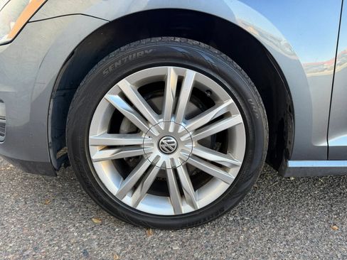 Used 2015 Volkswagen Golf TDI SE FWD image 25