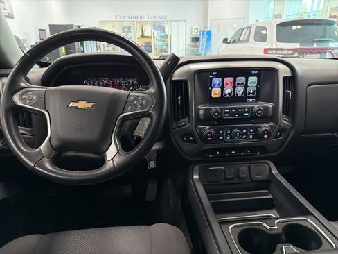 Used 2018 Chevrolet Silverado 1500 LT w/ All Star Edition AWD/4WD image 22