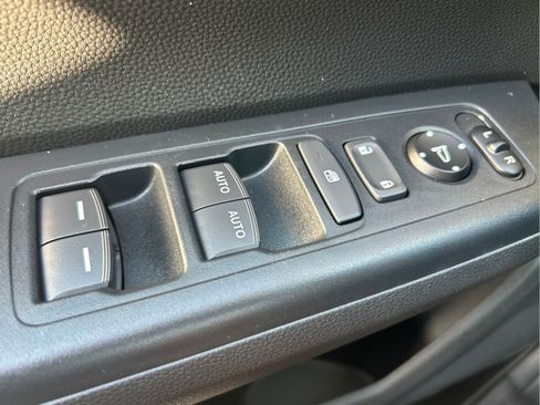 Used 2025 Honda CR-V EX image 24
