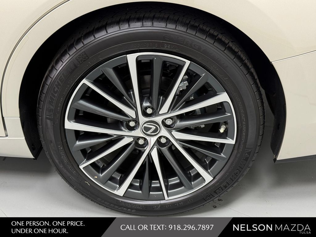 Used 2024 Lexus ES 350 w/ Premium Package FWD image 10