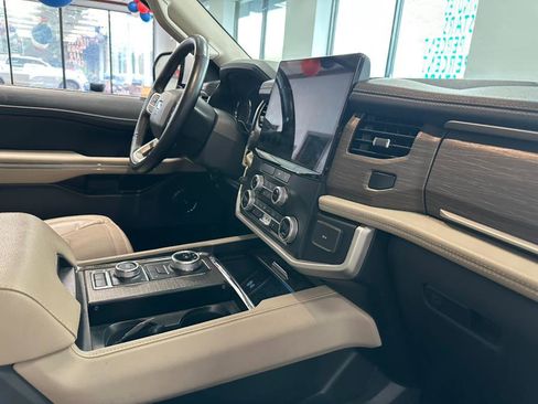 Used 2023 Ford Expedition Max Limited image 55