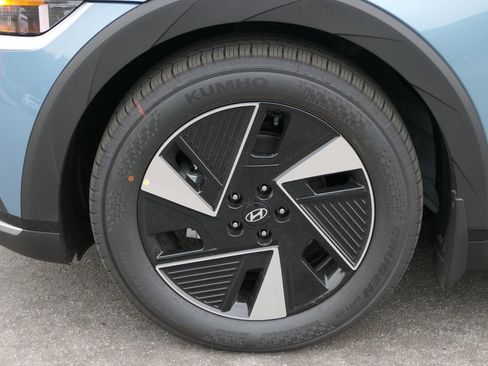 New 2026 Hyundai Ioniq 5 SEL image 8