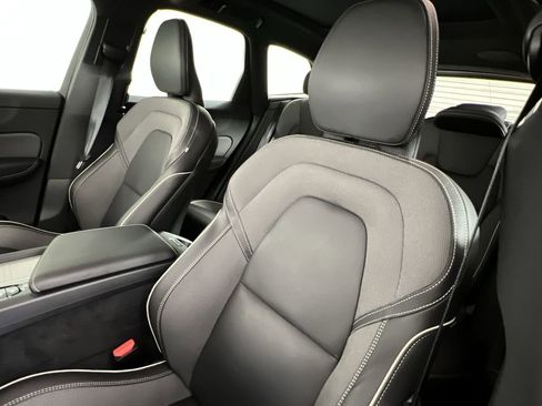 Used 2021 Volvo XC60 T8 R-Design w/ Protection Package Premier image 13