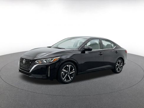 Used 2025 Nissan Sentra SV FWD image 3