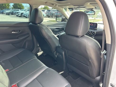 Used 2021 Nissan Sentra SR w/ SR Premium Package image 46