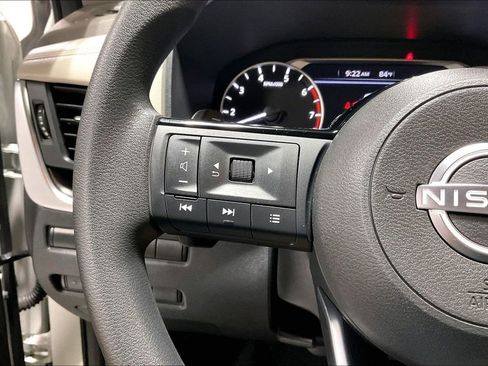 Used 2023 Nissan Rogue SV FWD image 23