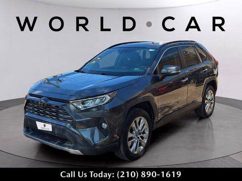 Used 2019 Toyota RAV4 Limited FWD image 10