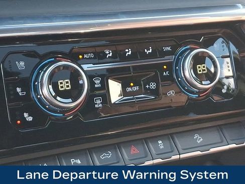 Used 2026 GMC Sierra 2500 Denali Ultimate image 21