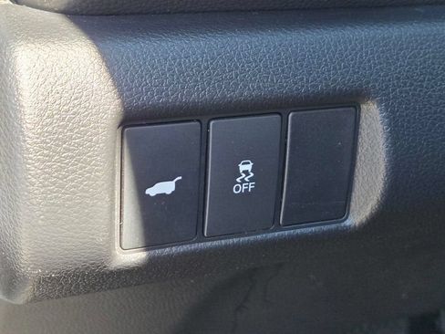Used 2024 Honda Pilot Touring image 17