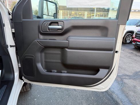 New 2026 GMC Sierra 3500 SLE AWD/4WD image 18
