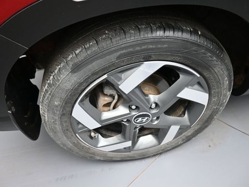 Certified 2023 Hyundai Venue SEL FWD image 13
