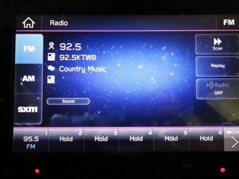 Used 2021 Subaru Crosstrek 2.5i Sport w/ Moonroof Package AWD/4WD image 16