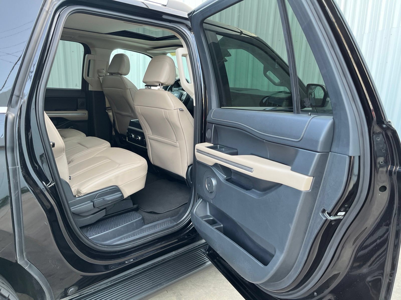 Used 2024 Ford Expedition Max Limited RWD image 14