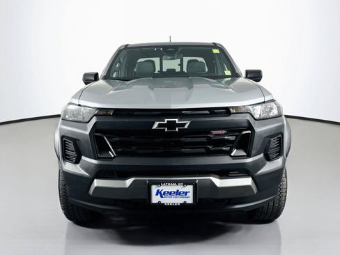 Used 2025 Chevrolet Colorado Trail Boss w/ Midnight Edition AWD/4WD image 9