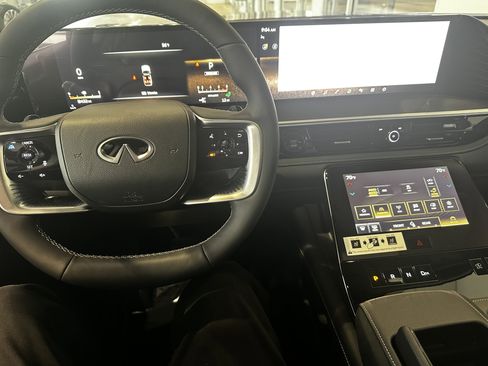 New 2026 INFINITI QX80 Luxe w/ Cargo Package AWD/4WD image 17