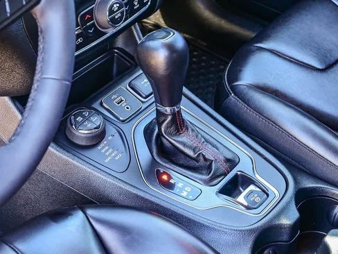 Used 2022 Jeep Cherokee Trailhawk w/ Sound & Nav Group image 31