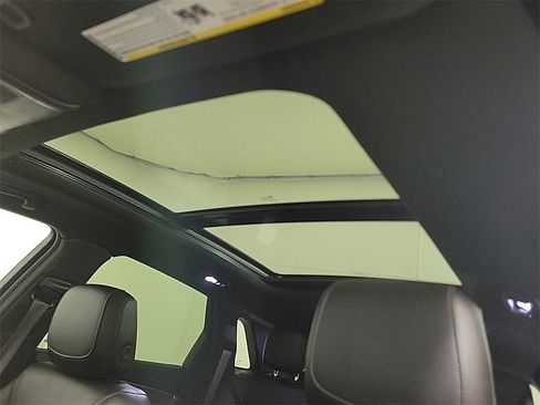 Used 2024 Cadillac XT5 Sportv w/ Technology Package image 12