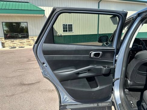 Used 2021 Kia Sorento LX AWD/4WD image 22