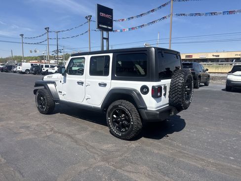 Used 2022 Jeep Wrangler Unlimited Sport AWD/4WD image 6