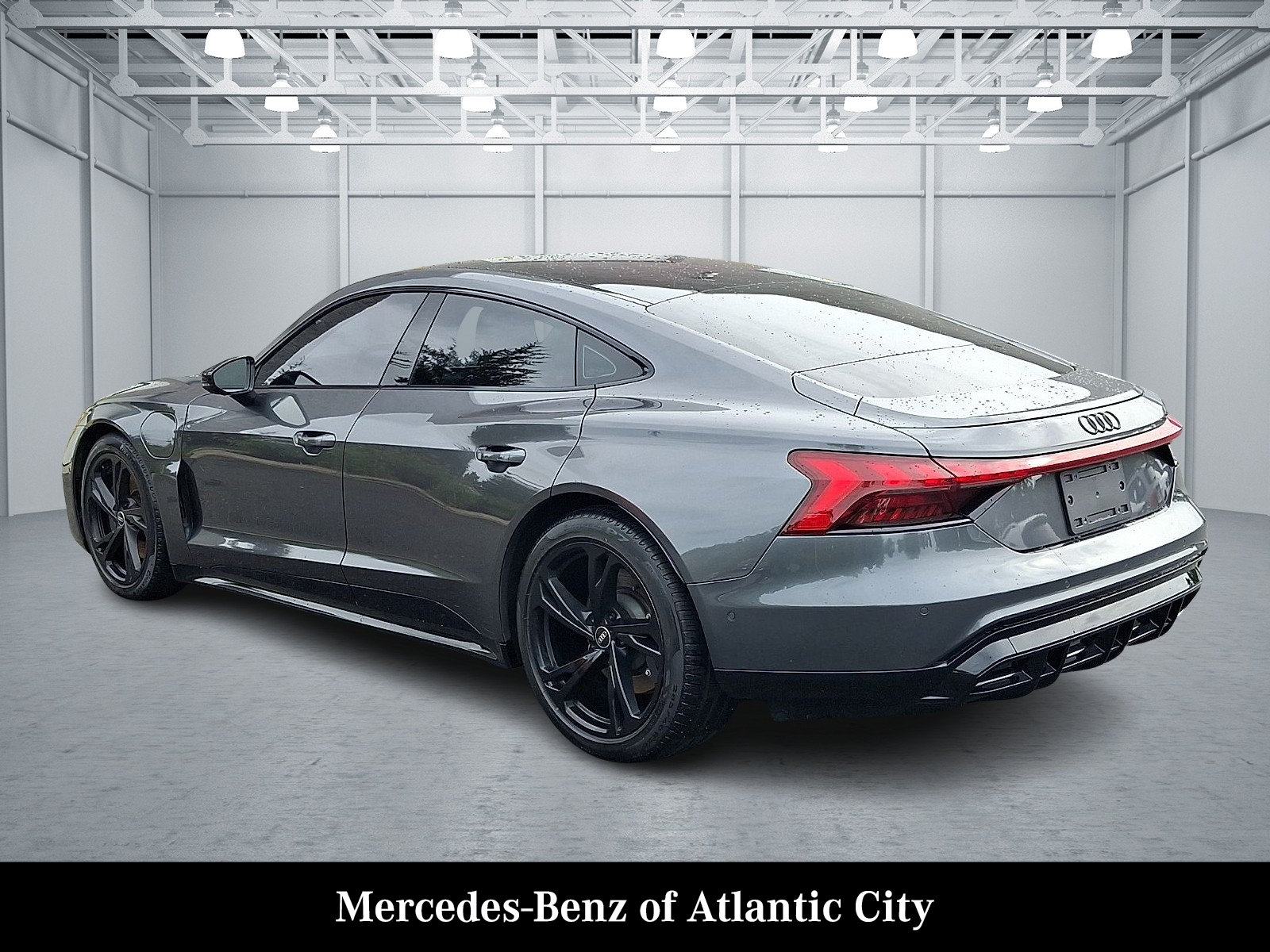 Used 2022 Audi e-tron GT Prestige AWD/4WD image 4