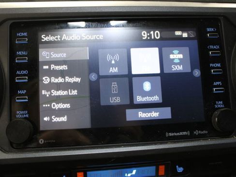 Used 2020 Toyota Tacoma TRD Off-Road w/ TRD Premium Off Road Package image 28