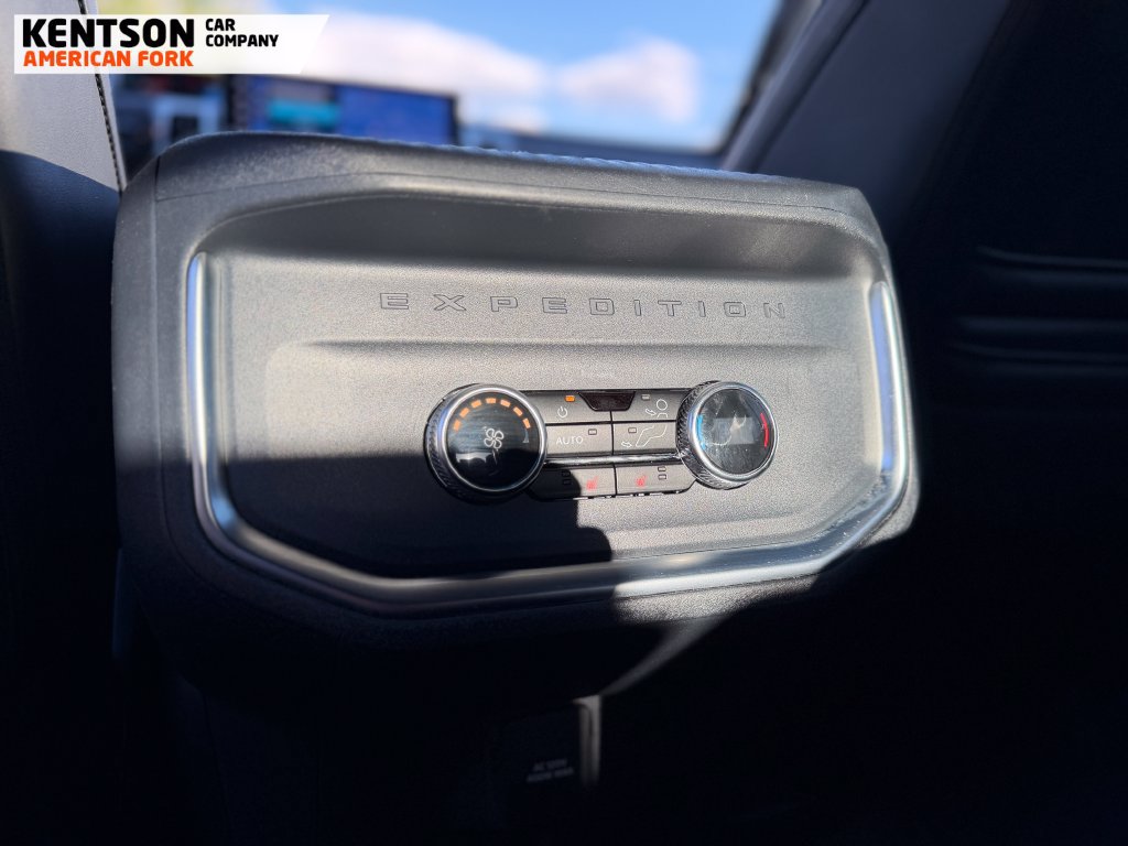 Used 2025 Ford Expedition Tremor AWD/4WD image 28