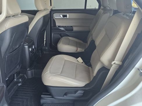 Used 2020 Ford Explorer Limited RWD image 17