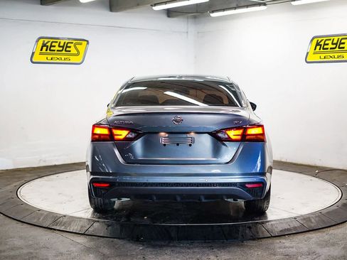 Used 2022 Nissan Altima 2.5 SV image 3